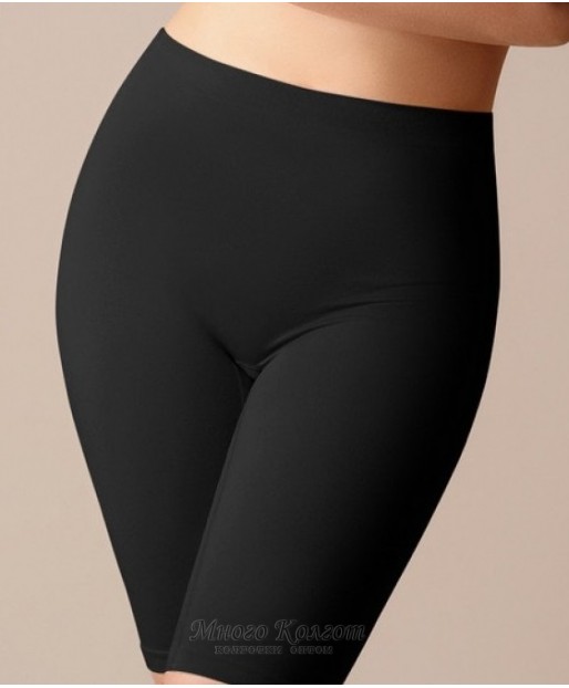 Giulia Shorts model 01